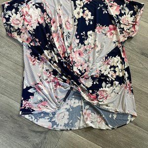 Short Sleeve Knotted Shirt